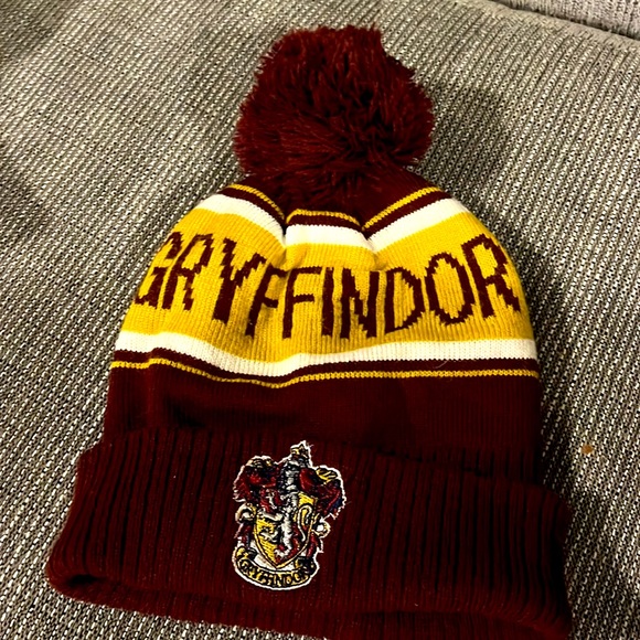 Harry Potter Gryffindor Hat - Picture 1 of 1